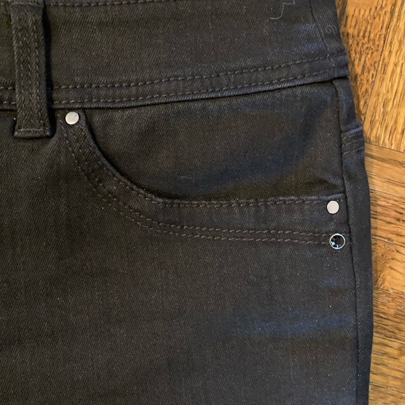 Chicos So Slimming Jeans, Black, size 1S - Picture 3 of 8